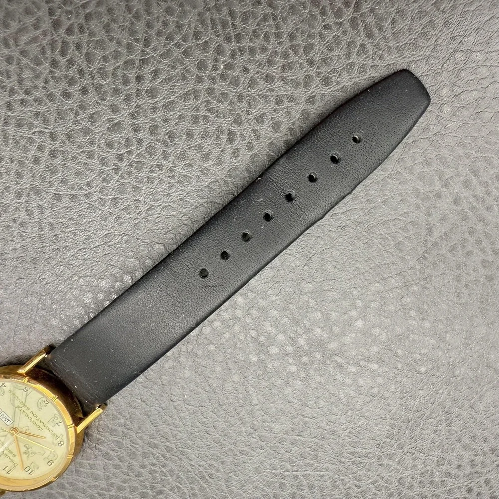 Vintage Disney Services Watch Gold Tone Leather Band 2000 Y2K NEW BATTERY WORKS‎